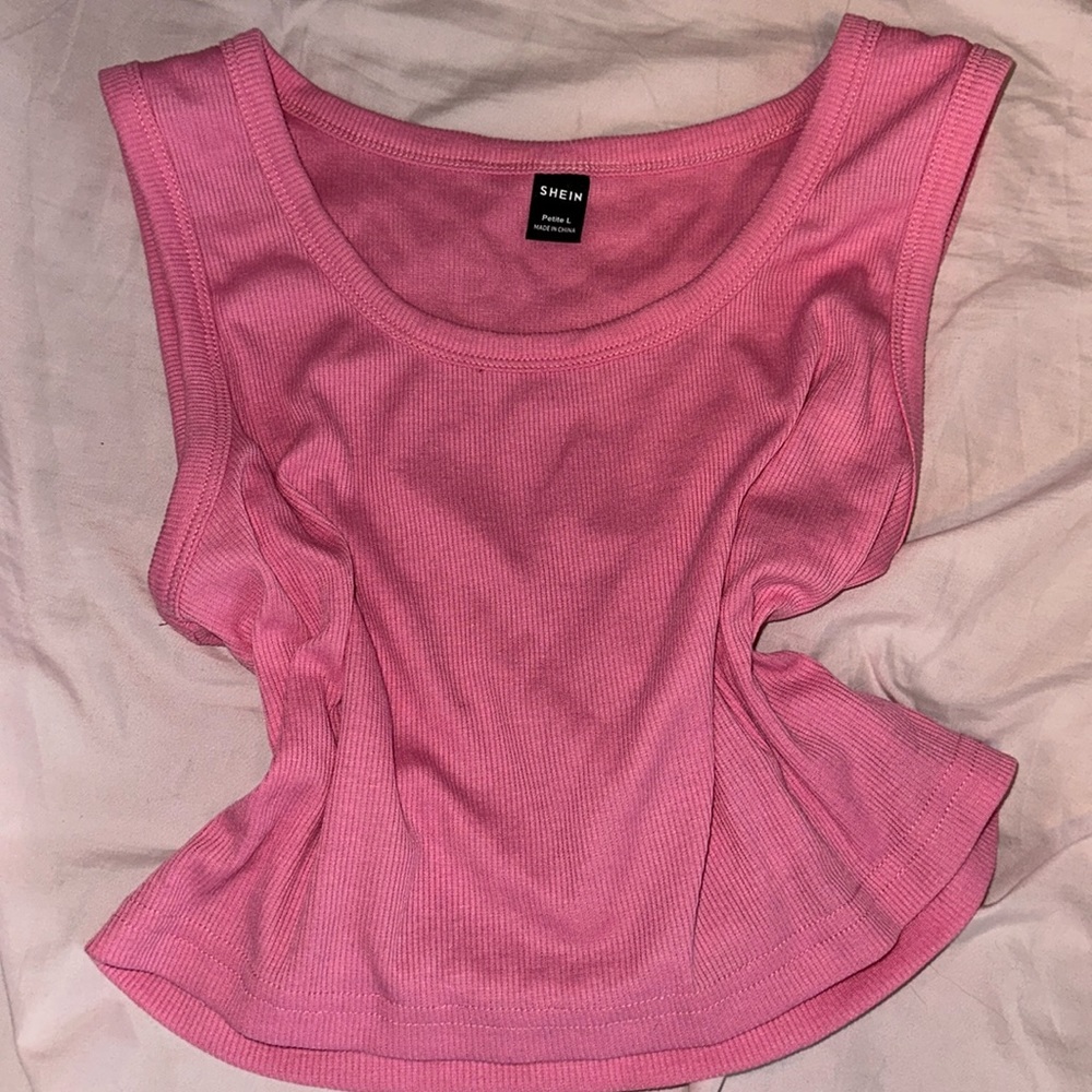 cropped tank top (🩷read)
